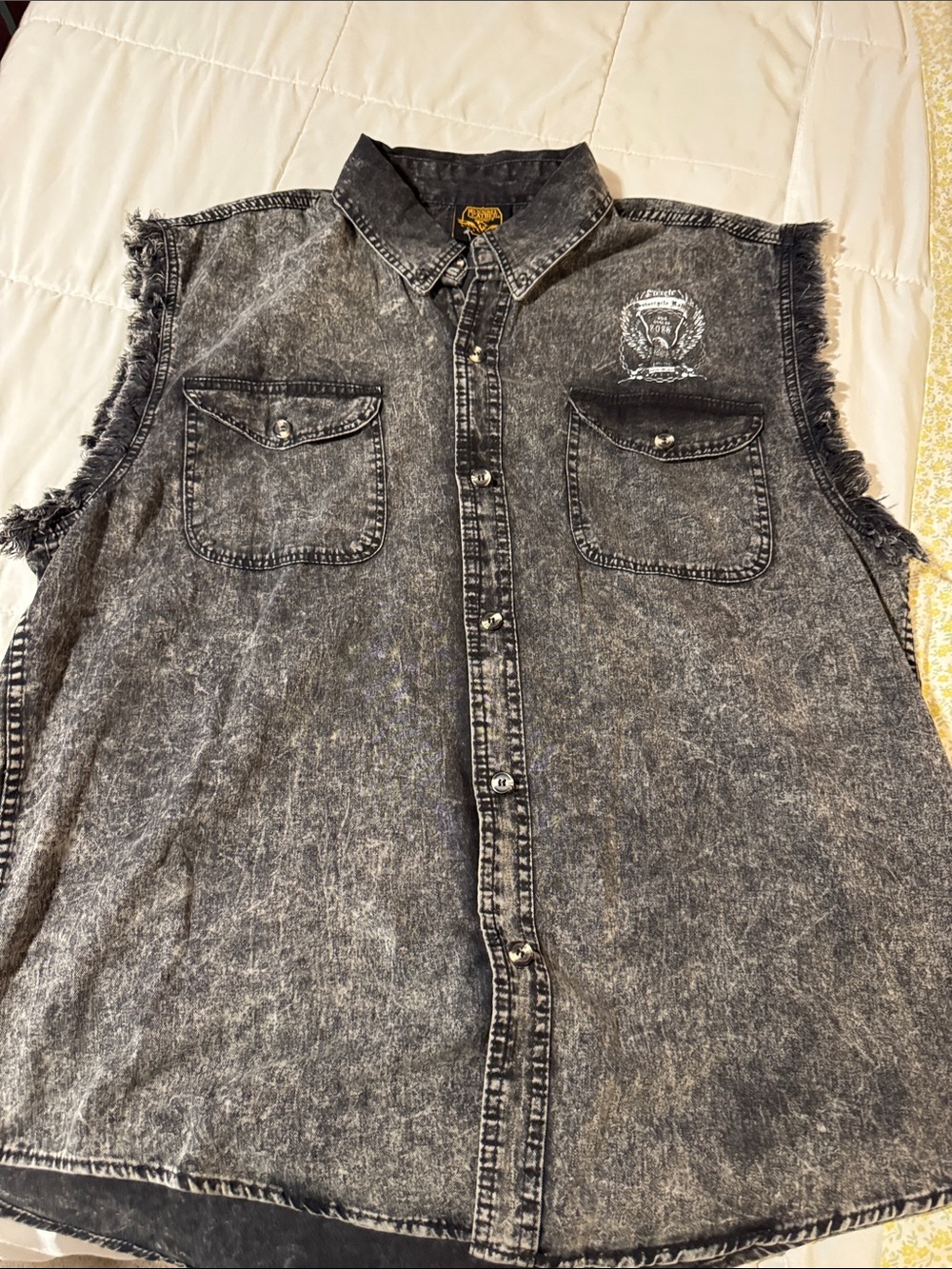 Men's Sleeveless Washed Button-Down Shirt - Charcoal Gray